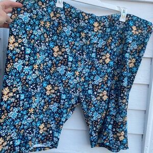 Terra & Sky 4X 28W-30W Bike Shorts - Blue and Orange Floral 🪷